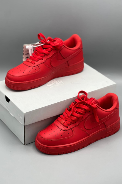 NIKE AIR FORCE 1 - RED EDITION
