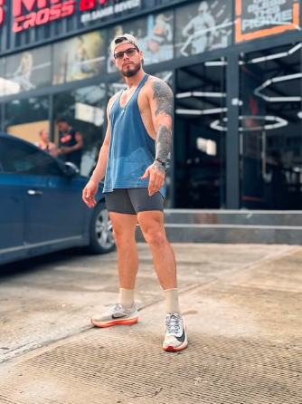 <em><strong>Santiago R.</strong></em>